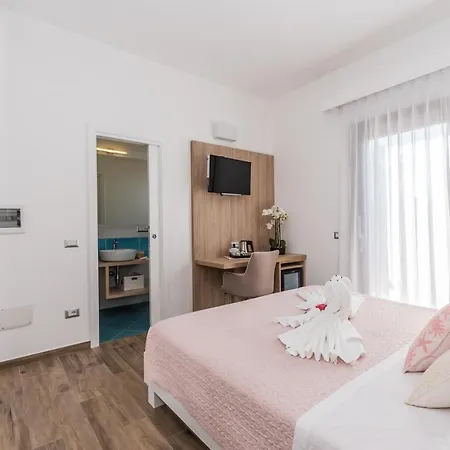 Relais Del Borgo- Domo Guest house