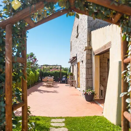 Relais Del Borgo- Domo Porto San Paolo (Sardinia)