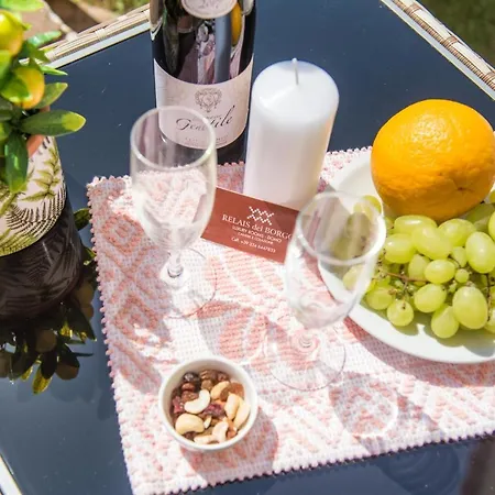 Guest house Relais Del Borgo- Domo 3*