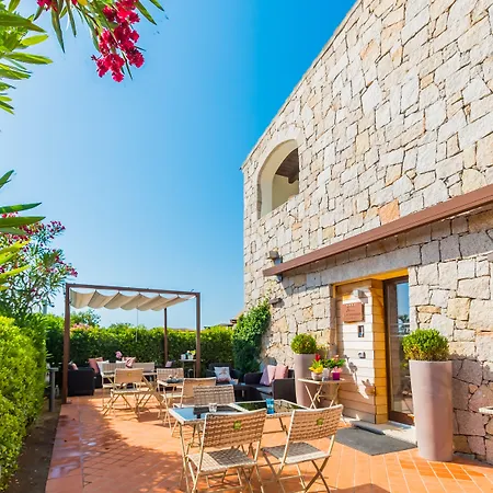 Relais Del Borgo- Domo Penzion Porto San Paolo (Sardinia)