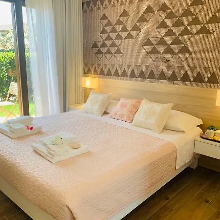 Relais Del Borgo- Domo Penzion 4*