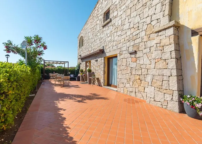 Relais Del Borgo- Domo Konukevi Porto San Paolo (Sardinia)