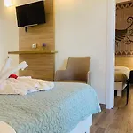 Guest house Relais Del Borgo- Domo 4*