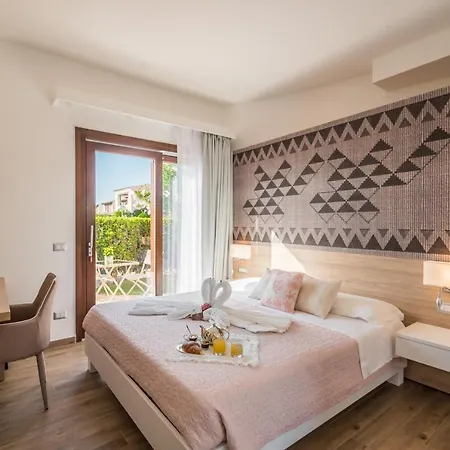 Relais Del Borgo- Domo 4* Porto San Paolo (Sardinia)