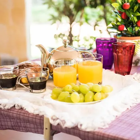 Guest house Relais Del Borgo- Domo 4*