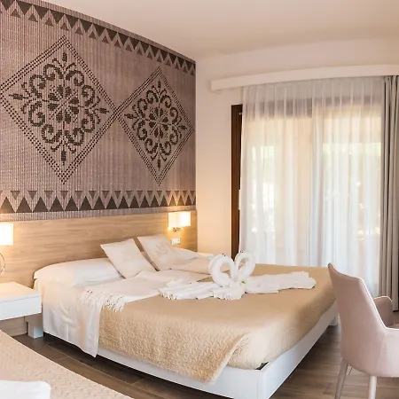 Relais Del Borgo- Domo Porto San Paolo (Sardinia)