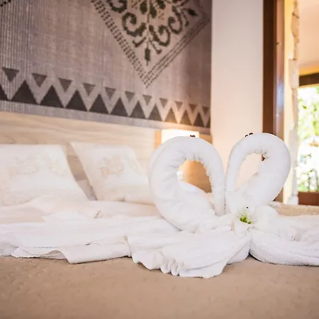 Relais Del Borgo- Domo Vendégház 4*