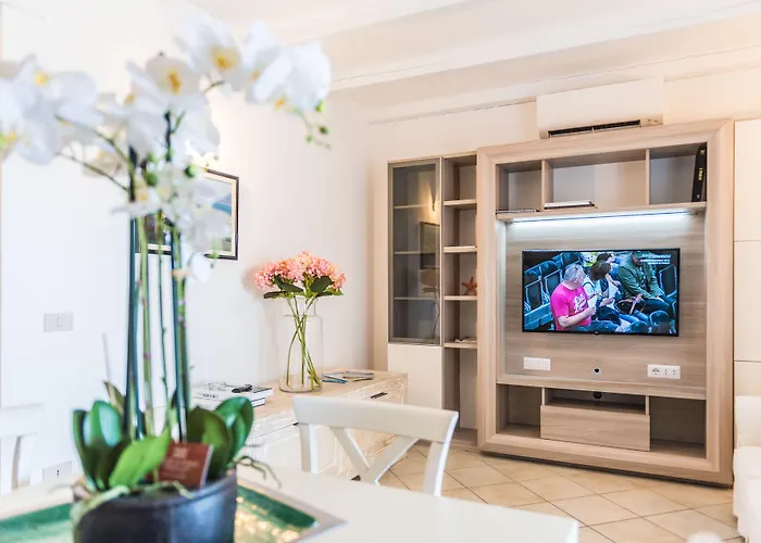 Relais Del Borgo- Domo 4* بورتو سان باولو